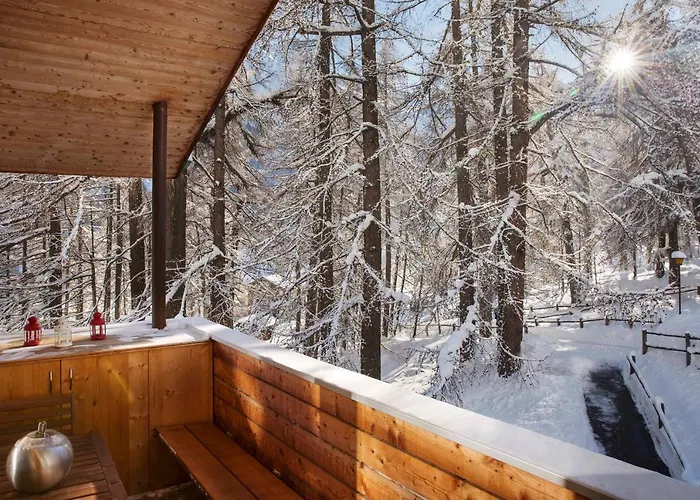 Black Pearl Apartment