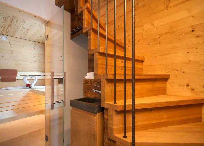 Black Pearl Apartment