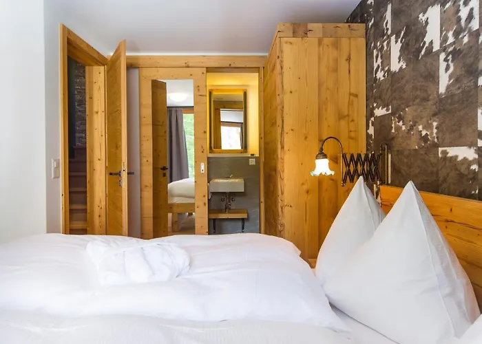 Black Pearl Apartment *